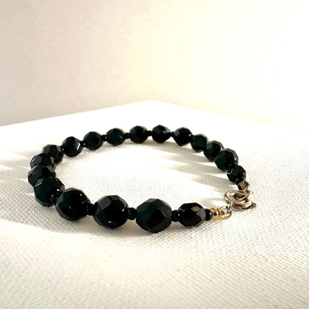 Black beaded bracelet